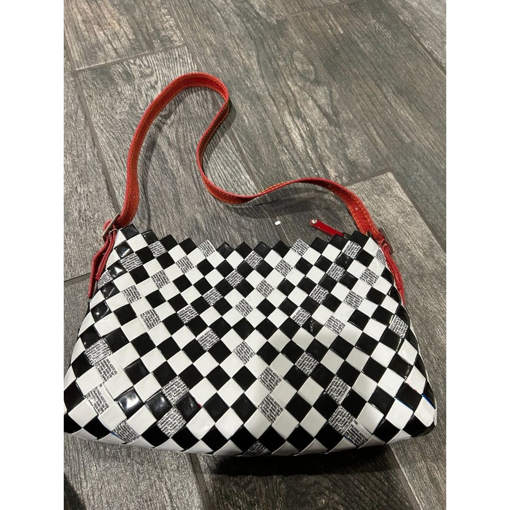GENTLY USED NAHUI OLLIN "WRAPPER" PURSE
